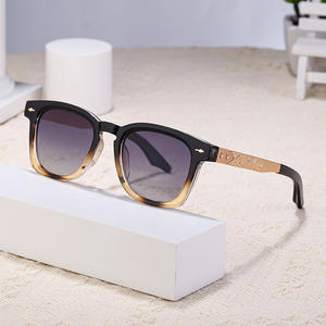 Lunettes de soleil polarisées carrées rétro élégantes pour hommes, protection UV400 anti-éblouissement, style conduite, monture noire en PC, verres TAC - Product Image 5