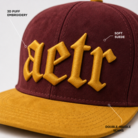 Casquette de baseball personnalisée bordeaux à visière plate, 6 panneaux, snapback, brodée, en daim, visière moutarde, réglable, vente en gros, OEM, faible MOQ