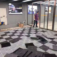 Dalles de sol de garage modernes en PP antidérapantes, à emboîtement par clic, avec drainage, pour le detailing automobile et les centres de lavage de voitures