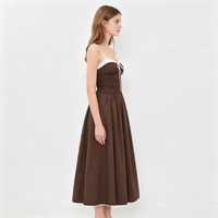 Robe Cami Marron à Col Carré et Buste Froncé, Jupe Midi Plissée Taille Haute Évasée, Tenue Légère pour Temps Chaud