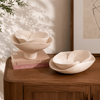 Bol en céramique beige avec forme de pétales de fleurs superposés, centre de table décoratif sculptural organique pour la décoration de la maison