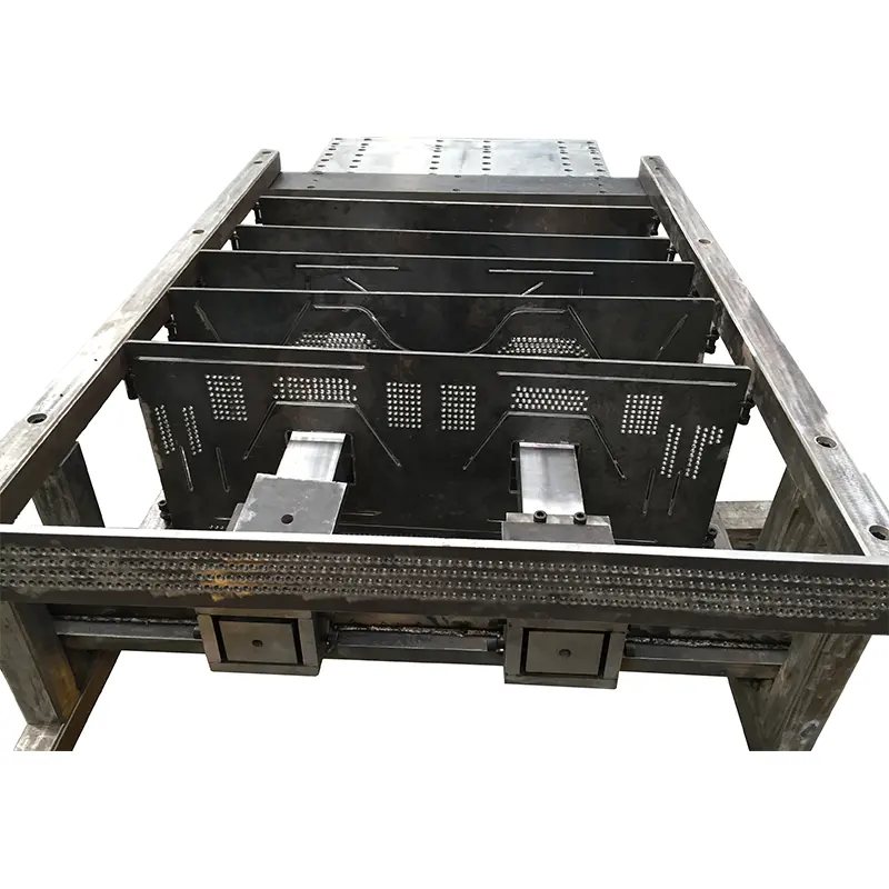 Aluminum Mould Making Manufacturer Plastic Mould Die Maker 1m Extrusion Plate Extrusion Mold