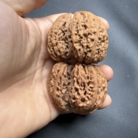 Paire de boules de massage pour les mains en pierre de Nanjiang et noyer Wenwan, forme corne irrégulière, objets de collection, porte-bonheur, coffret cadeau haut de gamme