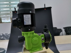 Pompe PULSA <span class=keywords><strong>GLM</strong></span> longue durée avec verrouillage automatique de la course | Lubrification par bain d'huile | 1,000 CPs - Product Image 4