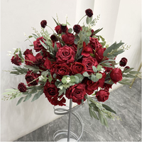 Hochzeitsdekoration Tischmittelstücke Tiefrote Künstliche Rosenblüten-Kugel Dekor 50cm 60cm Rote Blumenkugel
