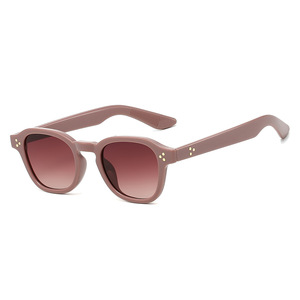 แว่นกันแดดแฟชั่นย้อนยุคสุดหรูแบบยูนิเซ็กซ์ รุ่นปี 2025 แบรนด์ OEM กรอบ PC ป้องกันรังสียูวี 400 ขอบเต็ม สีแดงน้ำเงิน - Product Image 5