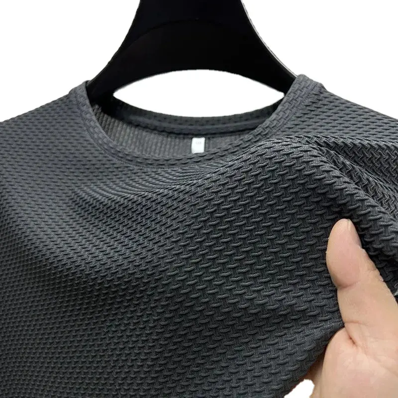 T-Shirt estiva nuova maglia di fascia alta in seta di ghiaccio a maniche corte da uomo con collo a o traspirante T shirt da uomo