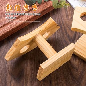 Soporte para rollos de sushi de bambú en forma de barco para uso en hoteles y restaurantes. Lavar a mano solo. - Product Image 1