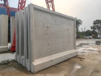 La clôture est une structure murale utilisée pour définir les limites du site, offrir une isolation et une protection, et diviser les zones.