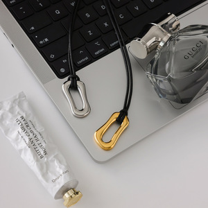 Pendentif en acier inoxydable de forme irrégulière en O avec cordon ciré noir, collier unisexe, design géométrique - Product Image 4