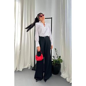 Chemise boutonnée classique blanche à pois pour femme, style bureau, en popeline - Product Image 5