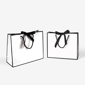 <span class=keywords><strong>Borsa</strong></span> di carta personalizzata in fabbrica Logo personalizzato con Logo personalizzato Boutique rosa bianco nero confezione regalo di carta Shopping Bag per abbigliamento - Product Image 5