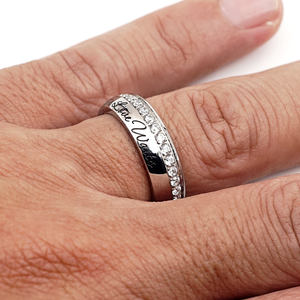 Bague de luxe personnalisée en acier inoxydable 316L pour hommes et femmes, pierre délicate gravée en CZ, bague de couple taille 5, bijouterie OEM, usine pour couple - Product Image 4