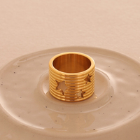 2026 Neue Modetrends Damen-Schmuck 18k Vergoldeter Edelstahl Breiter Sternförmiger Ring