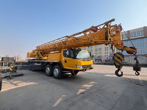 Grúa Móvil de Pluma Hidráulica Usada QY55KC de 55 Toneladas, Grúa de Camión para Construcción, Motor y Bomba de 50 Toneladas Incluidos - Product Image 4