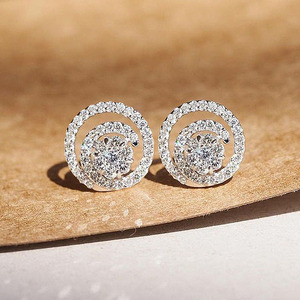 Orecchini a Perno con Disco Traforato e Cristalli per Donne, Accessori di Moda Minimalisti per Uso Quotidiano - Product Image 1