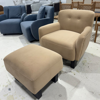 Fauteuil de salon de style français en tissu velours avec coussin confortable et repose-pieds pour le salon