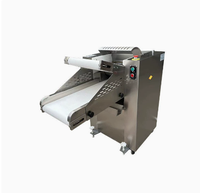 Machine à samosas semi-automatique à l'aspect élégant, haute capacité (60 pièces/min), moteur en acier inoxydable, prix compétitif