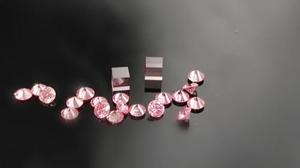เพชรดิบสีเขียว CVD HPHT สำหรับทำเครื่องประดับ คุณภาพ VVS แบบยังไม่เจียระไน - Product Image 2