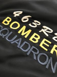 Abrigos acolchados de bombardero para hombre, chaqueta de invierno bordada excelente Verde Negro y <span class=keywords><strong>militar</strong></span> - Product Image 3