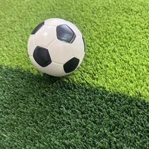 Césped Artificial para Fútbol sin Relleno, para Campos <span class=keywords><strong>de</strong></span> Fútbol, Campos <span class=keywords><strong>de</strong></span> Entrenamiento, Campos Deportivos, Resistente a los Rayos UV, Bajo Mantenimiento - Product Image 1