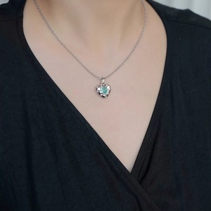 Collar de Acero Inoxidable de Lujo, Nueva Marca de Lujo, Diseño Floral Europeo y Americano, Popular entre las Mujeres, Joyería para Bodas - Product Image 1