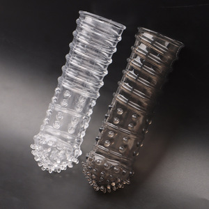 Ensemble de préservatifs Wolf Fang en TPE transparent et cristallin, allongés et sexy, pour couples - Product Image 1
