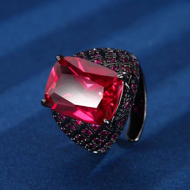 Bague en corindon rouge, or noir, taille ajustable