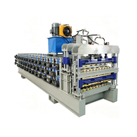 Machine de formage à rouleaux triple couche : Une machine pour la production de tuiles émaillées, de tôles ondulées à effet d'eau et de panneaux de toiture.