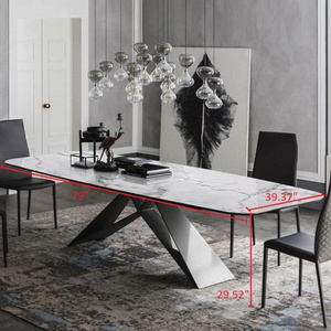 Table à manger personnalisée, minimaliste, moderne et chic, avec plateau en marbre blanc et structure en métal noir - Product Image 5