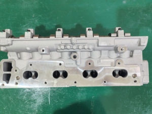 Kompletter Zylinderkopf 96395381 25181240 für Daewoo Lacetti 1.5L Chevrolet Optra 1.6L Motor teil, Hochwertiges Auto - Product Image 4