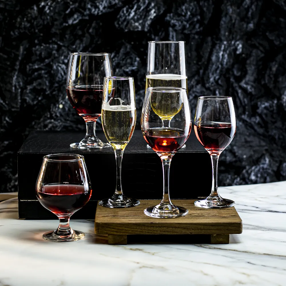 Customized Medium Length Stem Wine Glasses Party Drinking Glassware Red Wine Glass Set Gift Box