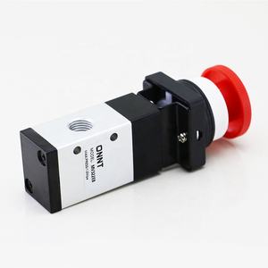 Válvula <span class=keywords><strong>de</strong></span> Control Neumática <span class=keywords><strong>de</strong></span> Aire <span class=keywords><strong>de</strong></span> 3 Vías y 2 Posiciones, Roja, MV322EB, 1/4 <span class=keywords><strong>de</strong></span> Pulgada, con Botón Redondo <span class=keywords><strong>de</strong></span> Presión y Bloqueo - Product Image 4