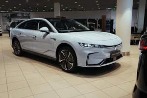 Mobil sedan mewah warna kustom 5 kursi voyah cars keluaran baru 2024 dalam promosi - Product Image 5