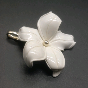 Colgante de Flor Blanca en Plata 925, Diseño Lindo para Uso Diario, Amuleto de Joyería Unisex - Product Image 4