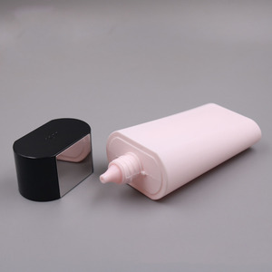 Tubo Squeeze Personalizzato Rosa Piatto Rettangolare in PE da 50ml per Fondotinta Liquido e Protezione Solare con Tappo a Vite - Product Image 4