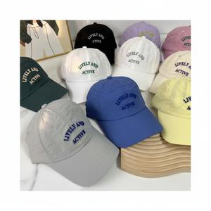 Berretto da Baseball impermeabile in Nylon spedizione in giornata per giochi d'acqua con bombe d'acqua o vacanze in piscina al parco - Product Image 1