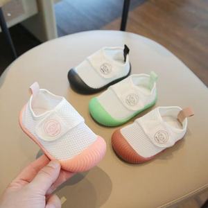 Sandalias de malla de verano 2026 para bebé, con cierre de gancho y bucle, antideslizantes, transpirables, para primeros pasos, zapatos casuales para bebés unisex de 1 a 3 años - Product Image 1