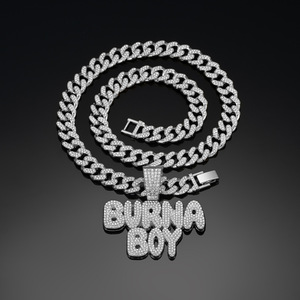 Collana Lunga Cubana alla Moda in Lega di Zinco con Ciondolo Lettera Hip-Hop Burna Boy con Strass, Placcata Oro, Stile Europeo e Americano - Product Image 4