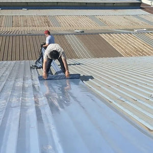 Vente en gros de membrane étanche moderne auto-adhésive en asphalte pour toiture en tuiles d'acier, film d'étanchéité, de réparation et d'isolation thermique - Product Image 1