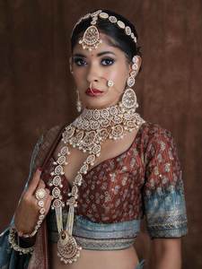 Regal Chandbali Kundan Pearl Collection de mariage Dulhan Ensemble de mariée Ensemble de bijoux ras de cou en perles Produit en vrac - Product Image 2