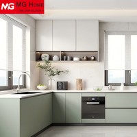 Meubles de cuisine modulaires modernes en MDF vert sauge et crème, sans poignées, avec panneaux plats, pour projets hôteliers et d'appartements, vente en gros