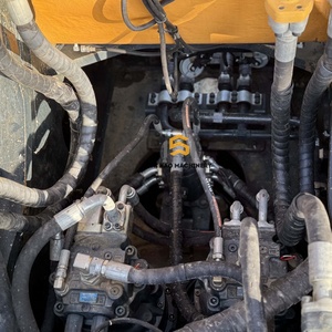 Excavadora de cadenas grande Hyundai 520L-9VS usada con pintura original, maquinaria pesada - Product Image 5