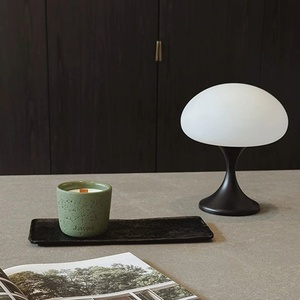 <span class=keywords><strong>Lampe</strong></span> de table méduse, lumière d'ambiance pour chambre à coucher, chevet, salon, décoration rétro, style crème haut de gamme, protection des yeux, rechargeable - Product Image 1
