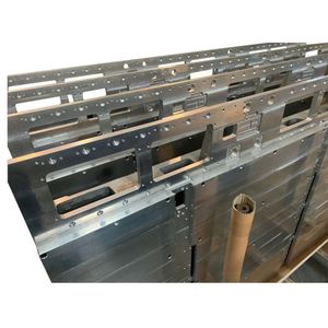 Table de travail en fonte usinée CNC avec capacités d'usinage en acier inoxydable - Product Image 6