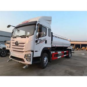 Precio <span class=keywords><strong>de</strong></span> fábrica FAW 4x2 Jk6 Camión portador <span class=keywords><strong>de</strong></span> <span class=keywords><strong>agua</strong></span> 12000L Camión cisterna <span class=keywords><strong>de</strong></span> <span class=keywords><strong>agua</strong></span> <span class=keywords><strong>potable</strong></span> <span class=keywords><strong>de</strong></span> acero inoxidable para la <span class=keywords><strong>venta</strong></span> - Product Image 4