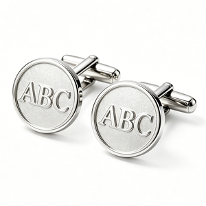 Ensemble de boutons de manchette et pince à cravate en acier inoxydable plaqué or personnalisé, avec motif 3D en relief, pour homme, idéal pour les occasions formelles, promotion ou cadeau d'affaires - Product Image 6