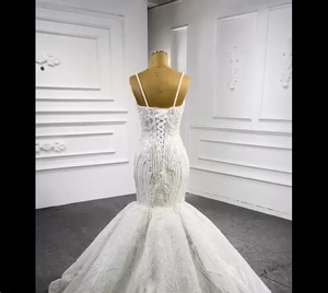 S0582N Vestido de Novia Moderno para Mujer, Blanco, con Encaje Pesado, Largo hasta el Suelo, Personalizado, con Perlas de Lujo y Cuentas, Silueta Sirena/Trompeta - Product Image 4