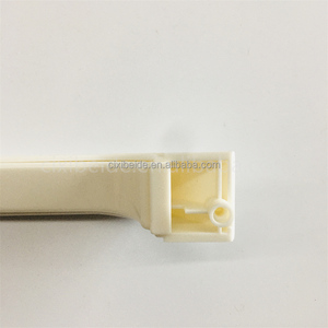 Poignée de porte de <span class=keywords><strong>four</strong></span> en plastique blanc WB15X322, poignée de remplacement pour <span class=keywords><strong>four</strong></span> à <span class=keywords><strong>micro</strong></span>-ondes Hotpoint - Product Image 4