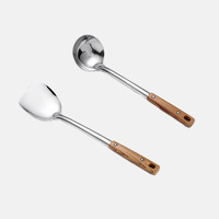 Ustensiles de cuisine en acier inoxydable avec manche en bois : spatule pour wok, louche à soupe, écumoire – Vente en gros